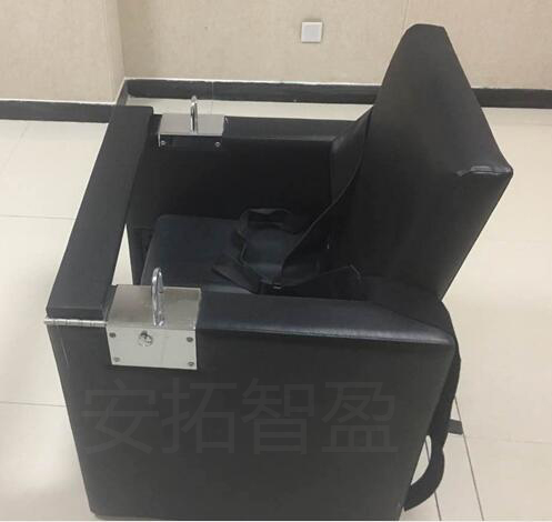 ATZY-R-13型软包审讯椅(图2) ATZY-R-13型软包审讯椅(图2)