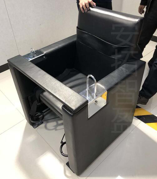 ATZY-R-13型软包审讯椅(图1) ATZY-R-13型软包审讯椅(图1)